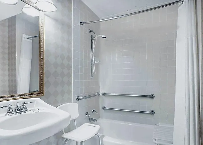 Baymont By Wyndham Paris